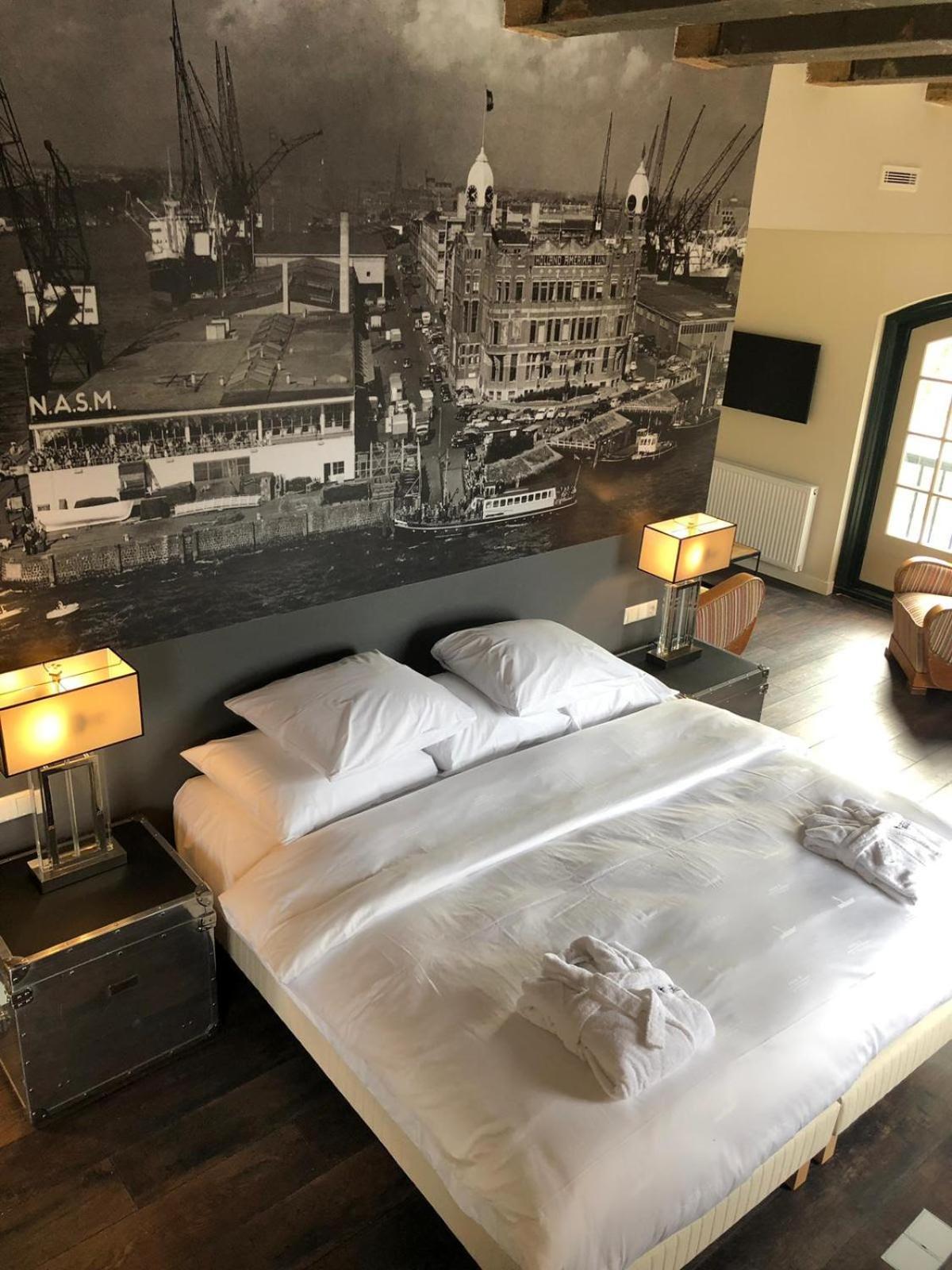 Onderwijshotel De Rooi Pannen Breda Buitenkant foto